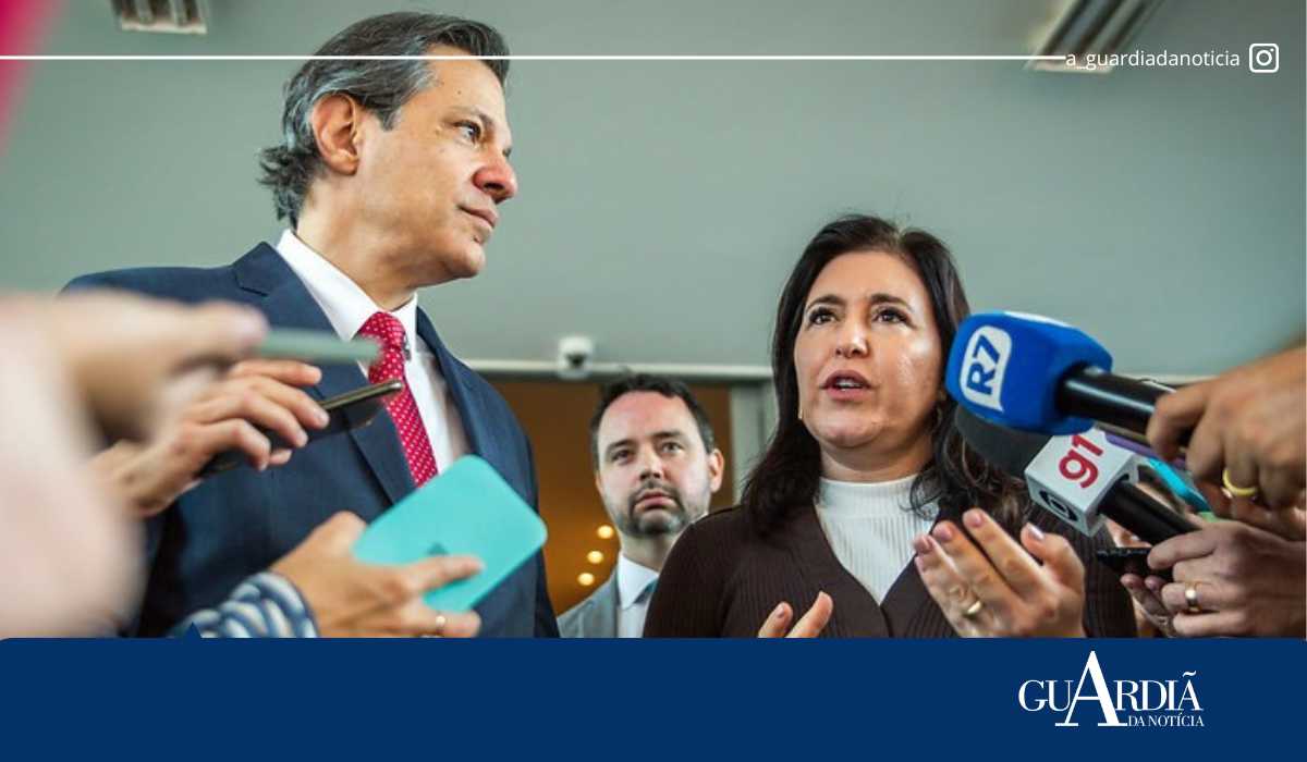 Fernando Haddad e Simone Tebet em coletiva de imprensa após reunião com Lula - Diogo Zacarias/MF
